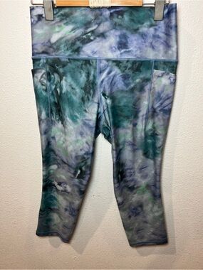 Athleta Womens Stash Pocket II Legging Size M Blue Green Tie Dye Capri Workout